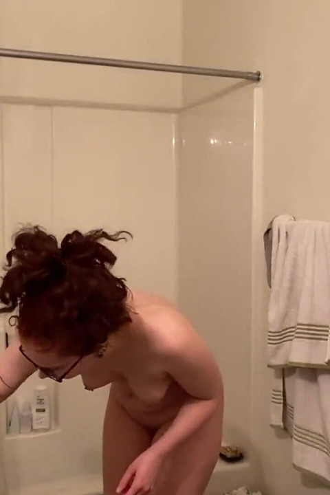 Limpieza de baño desnudo y pis