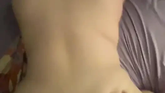 Amatör itaatkar seks doğal memelere boşalıyor