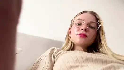 Asmr freundin besängt dich