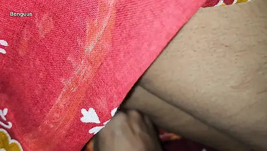 Desi Aunty Sharing bed Wet creamy Pussy Hot Sex