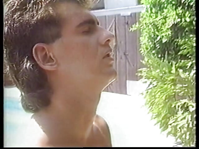 Whats better than a hot bisexual threesome on a sunny day by the pool