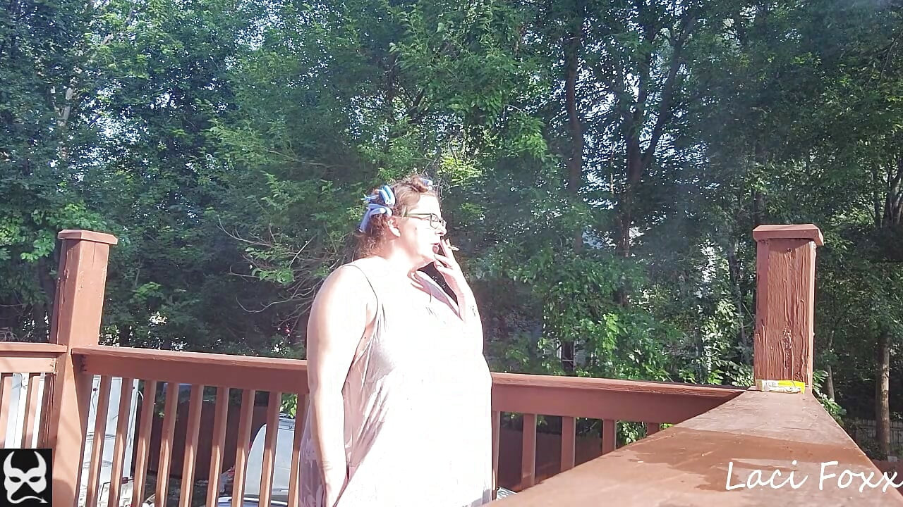 Ma's Smokin' in Curlers