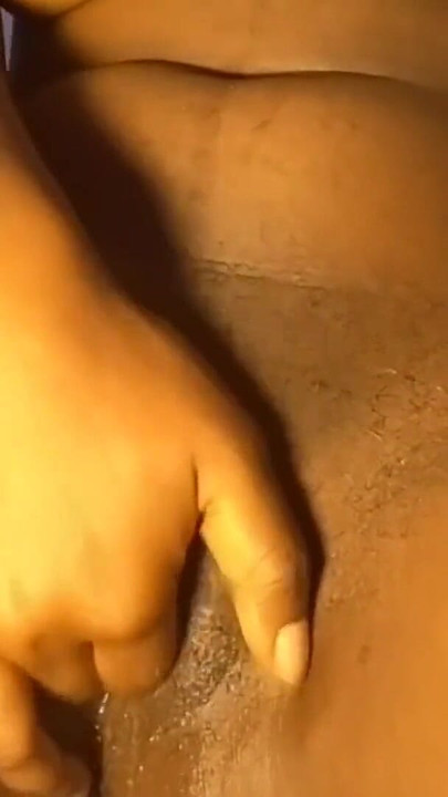Ebony is fingering her beautiful pussy. | Clip 1
