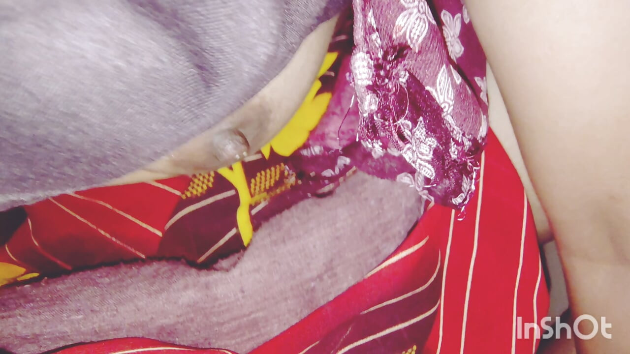 น้ําเงี่ยนไหลเยิ้มของ Desi สาวอินเดีย
