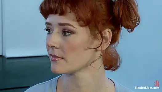 Audrey Hollander ısınıyor