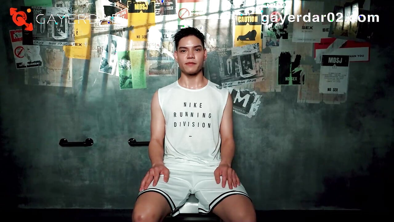 Gif-014 jugador de baloncesto heterosexual / polla gruesa chupada en seco