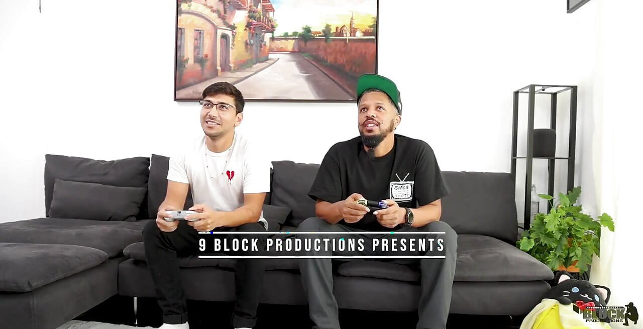 Play Smash Bros or Smash the Bro's Girl