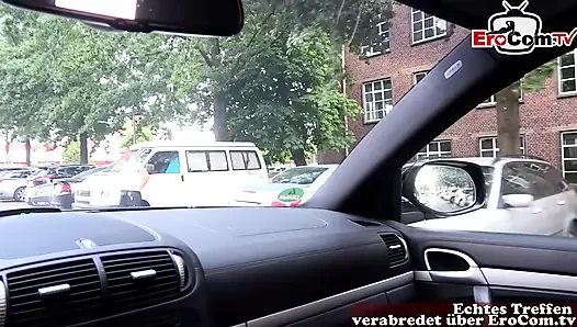 Deutsche Blondine verabredet sich zum Blind Date mit einem Idioten Fan