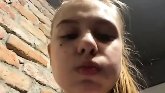 Jucielussie showing nude body in the gym