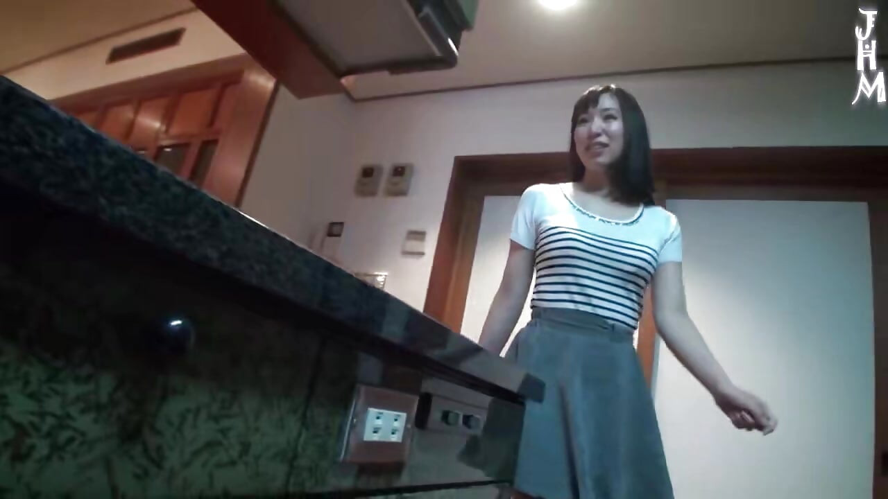 في المنزل ، بينما زوجي لا ينظر - 2