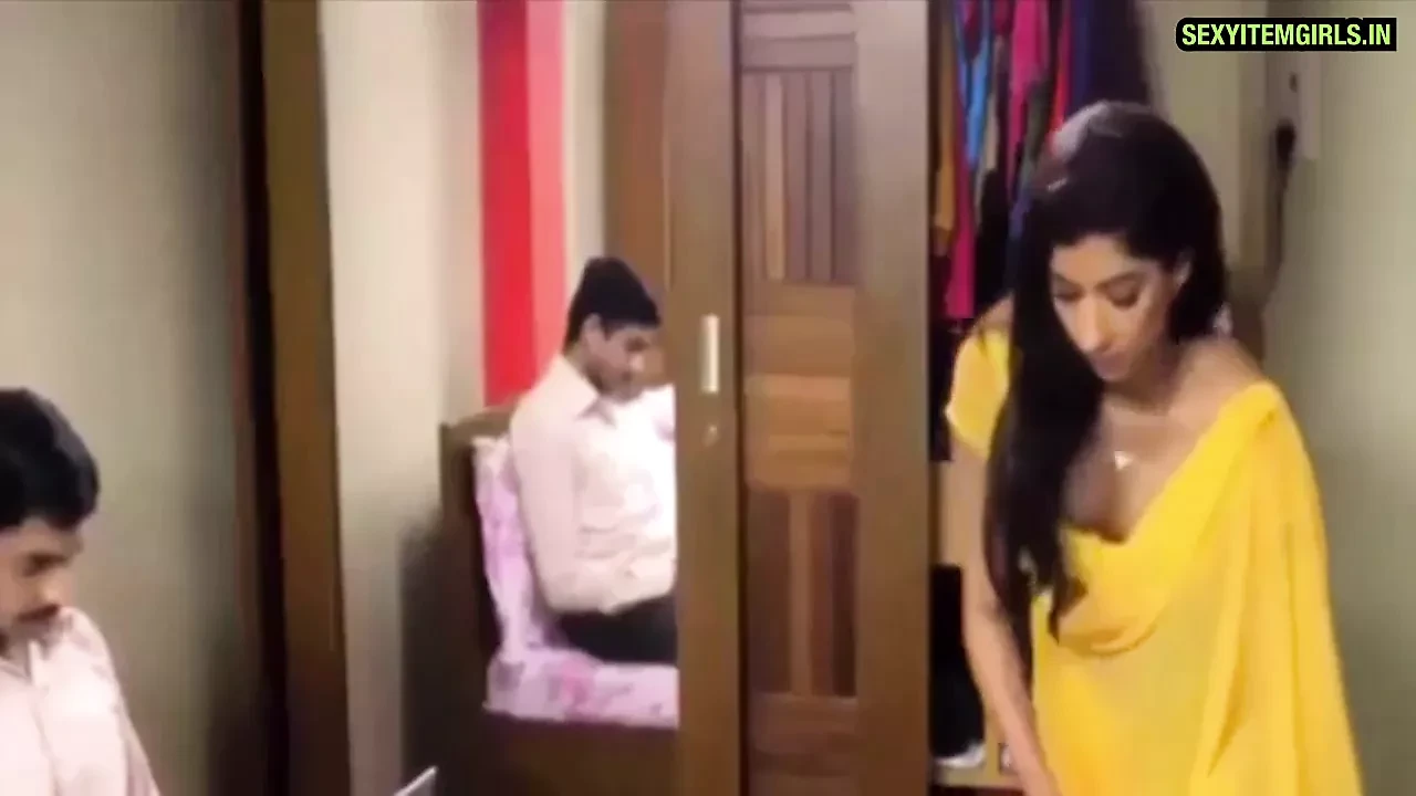 Lonely Indian sister has sex relationship with cousin