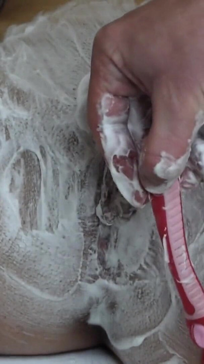 Watch me shave my tight pussy close-up! | Clip 1