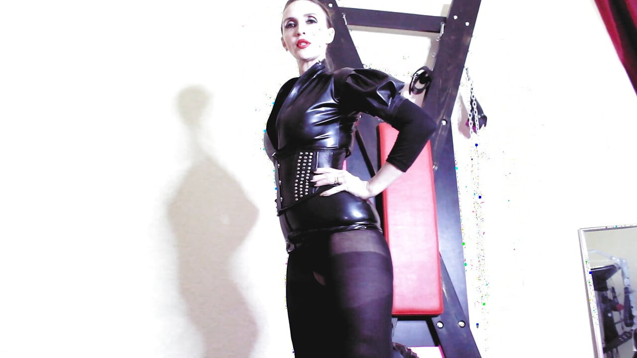 Big Ass MILF Facefuck Pussylingus Mistress Eva Latex Femdom Dominatrix Fetish BDSM Kink Heels Slave Rubber