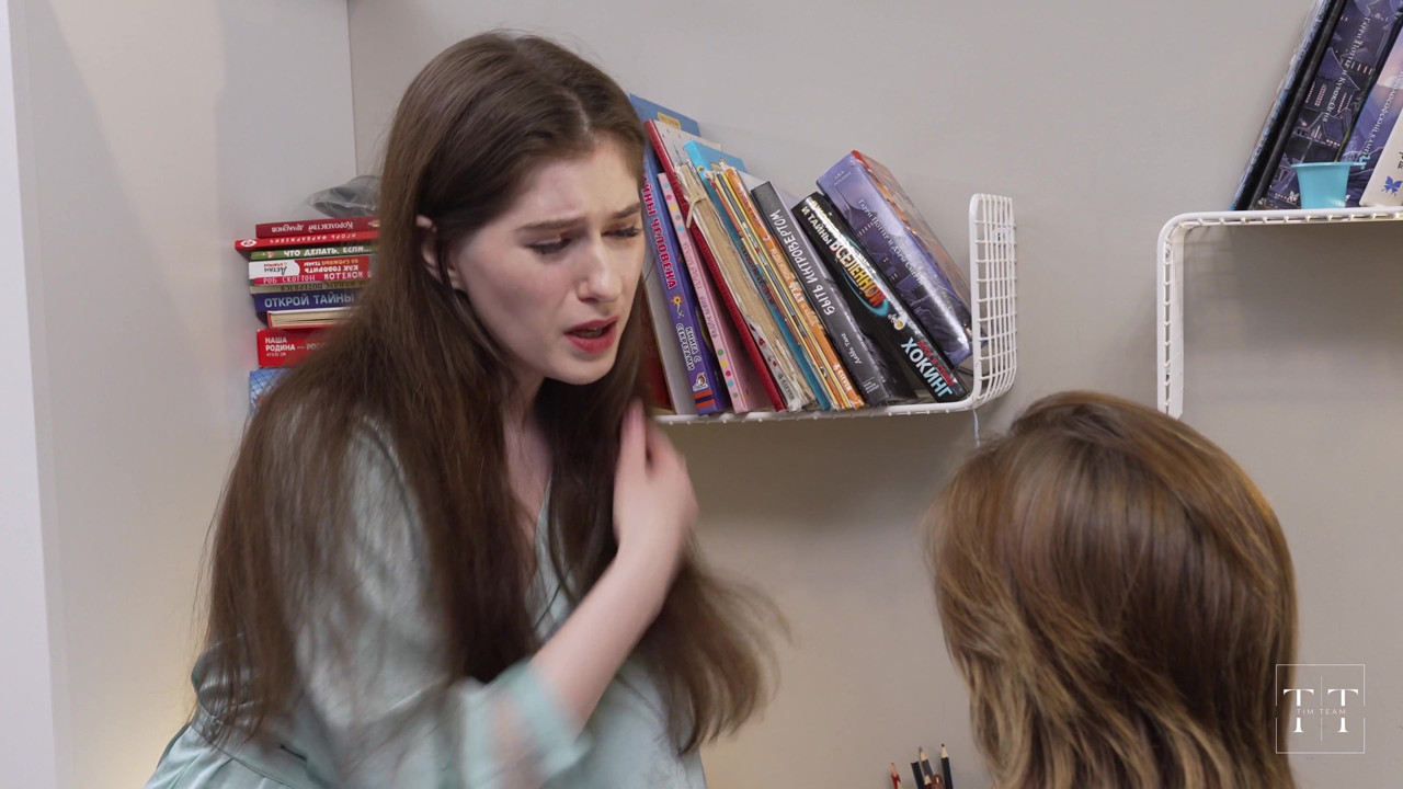 あなたはとても悪い女の子でした、ベラ!継父ティムはあなたを罰します