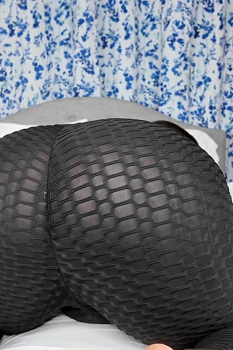 You Love Step-sister's Stinky Farts