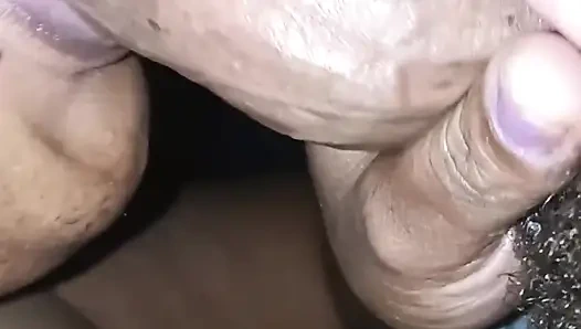 Массаж хуя ее ртом!!