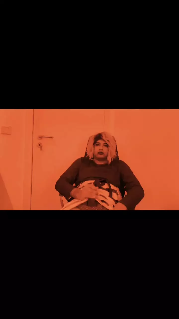 Compilation di travestiti che si masturbano