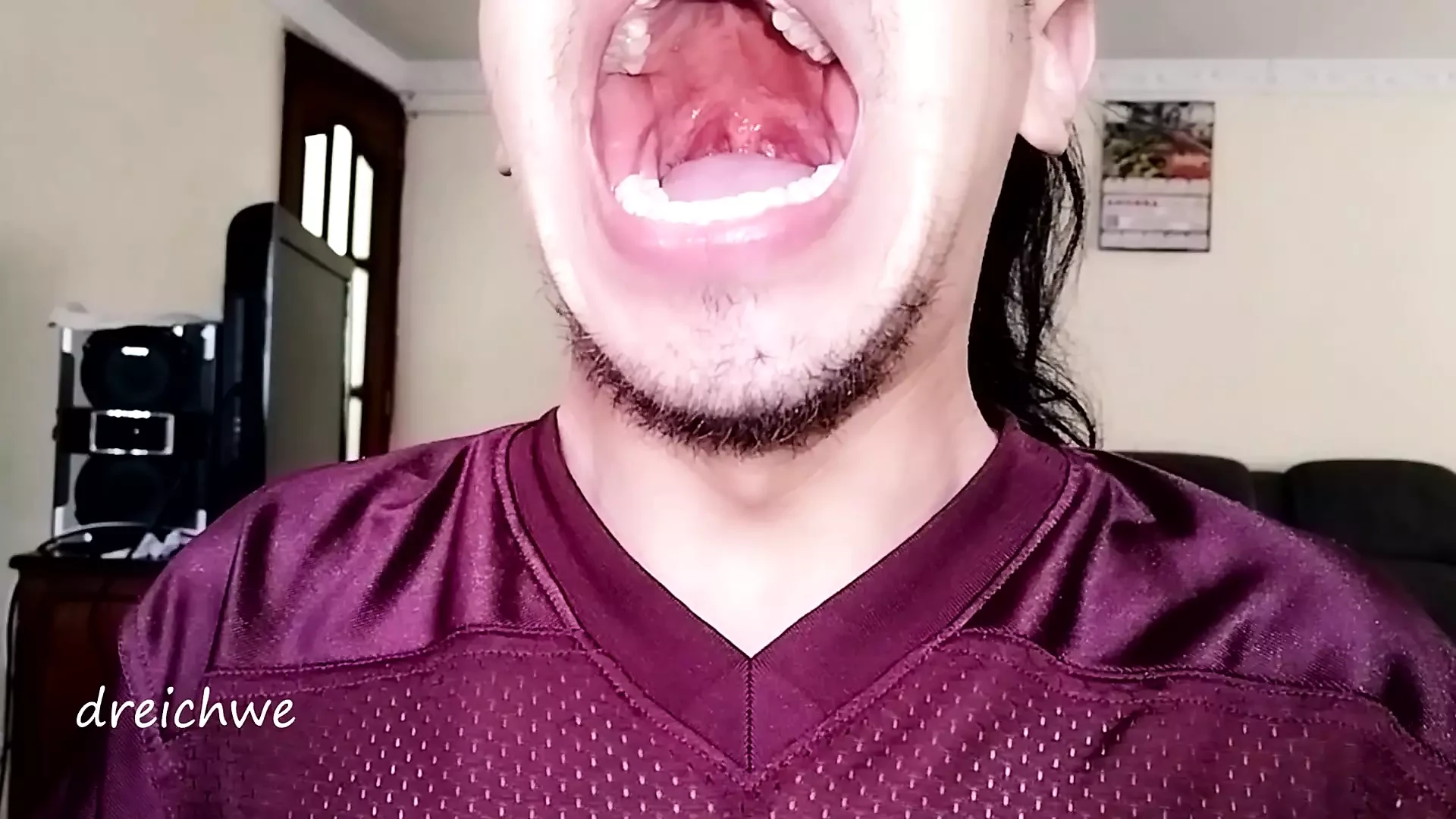 Rica saliva na boca