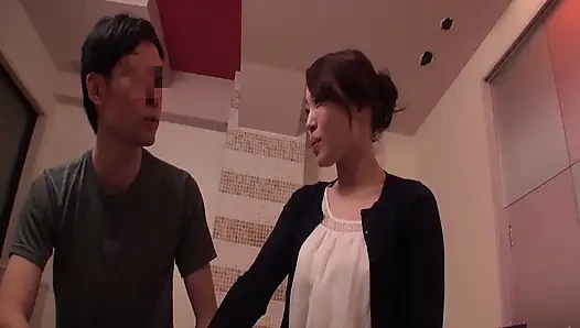 A125G07 Sex with a busty beautiful wife with her affair partner at a love hotel! A beautiful wife with black pantyhose shifts her panties for raw!