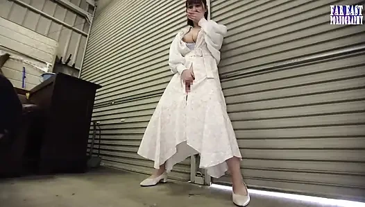 Deep-core Gulp Bliss as She Savors Every Warm Drop in a Dual-mouth Climax Date - 1/4