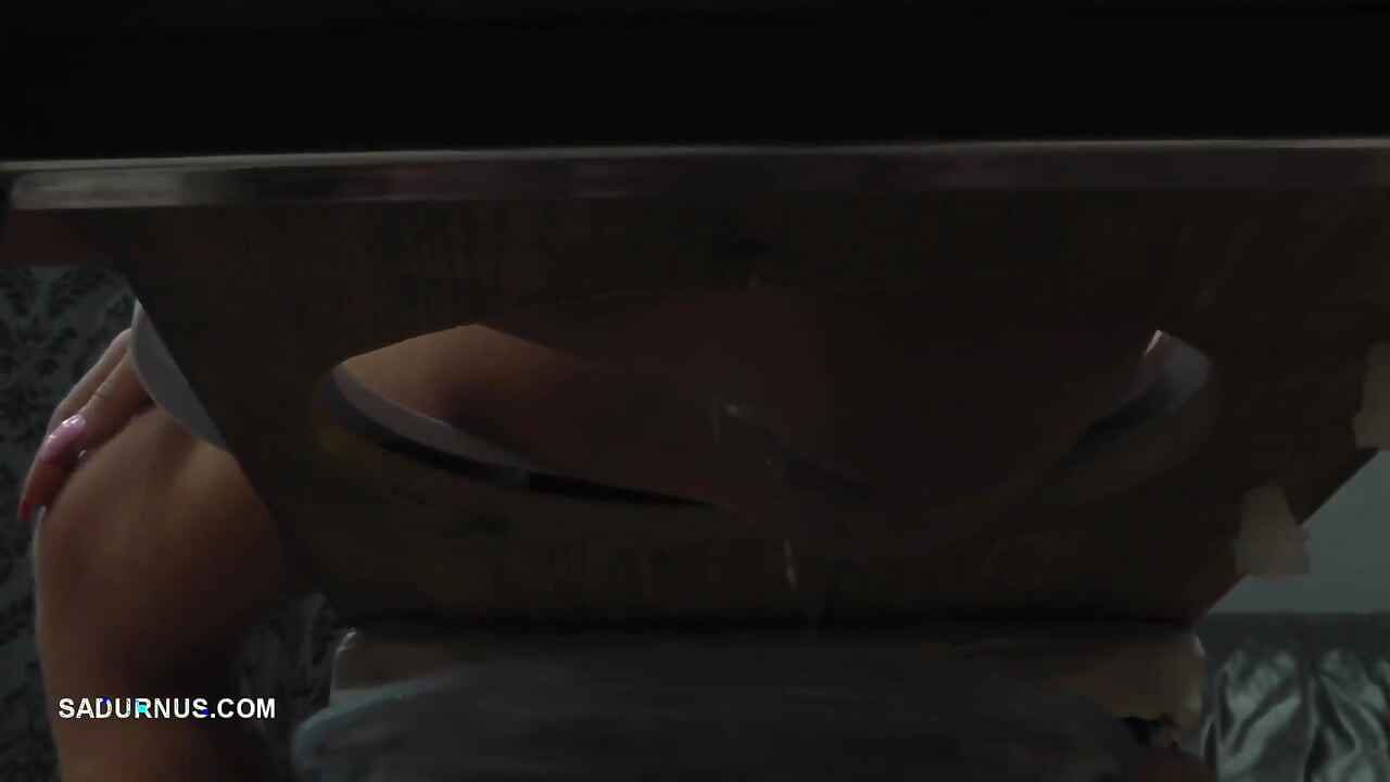 여주인 노미 오줌