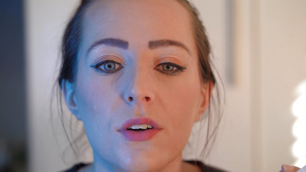 Sensual Close up Smoking with Petite Girl