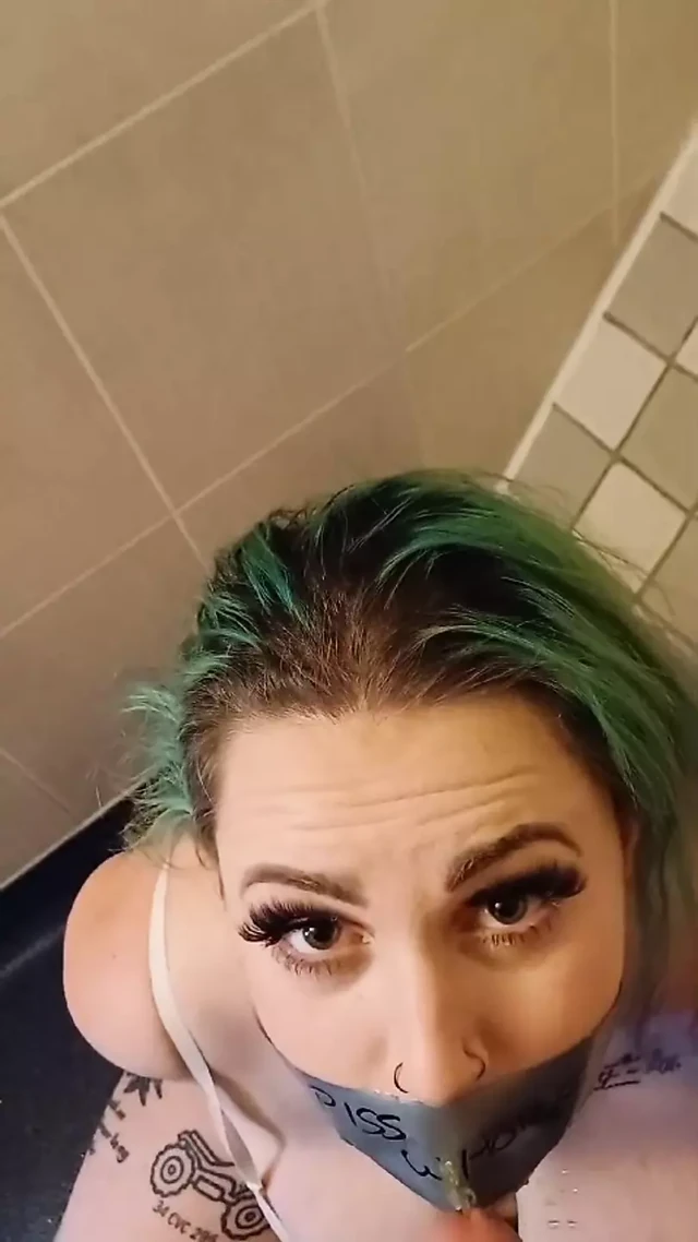 Bambi Pisswhore