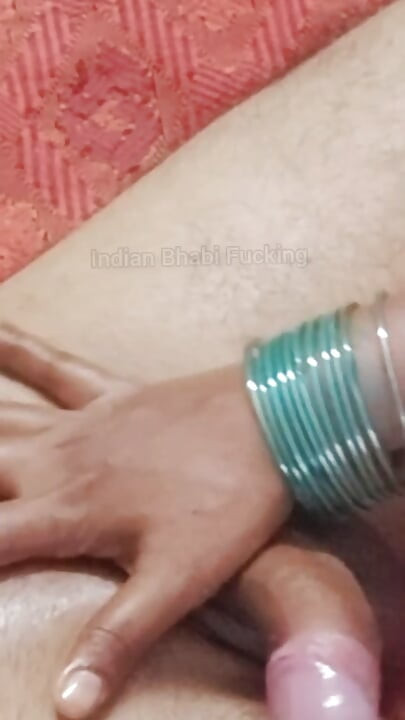 Üvey anne ve üvey oğul üvey anne Sumitha sekse büyük götlü büyük göğüsler öğretiyor sexxx sorunsuz net ses