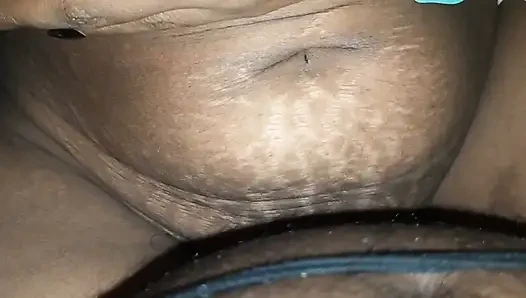 Hintli köylü kadın desi tarzı sikişiyor