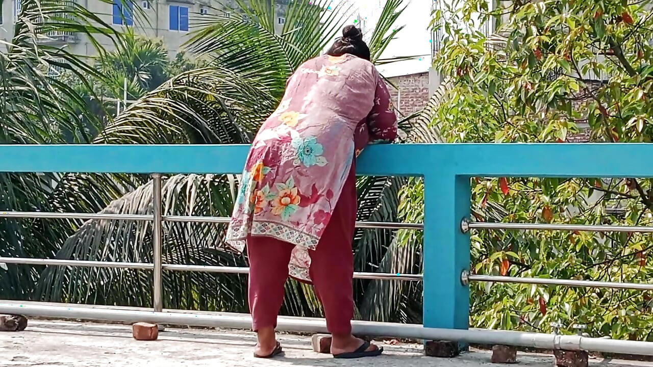 Desi vesnice venku Desi sexy žena v domácnosti ki chudai