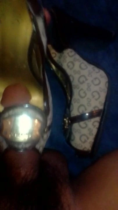 Hermosos tacones Guess high heels full shoejob