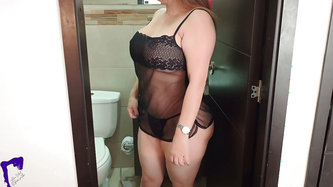 Real Couple Amateur MILF Latina, Lingerie, Blowjob, Missionary & Doggystyle, Cum Reveal in Mouth, Homemade, Hot