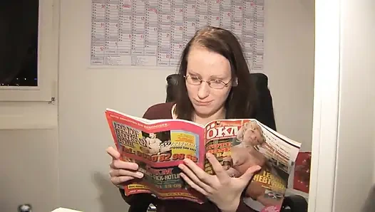 Hot girl lick each others pussies then finger fuck before dildo fucking