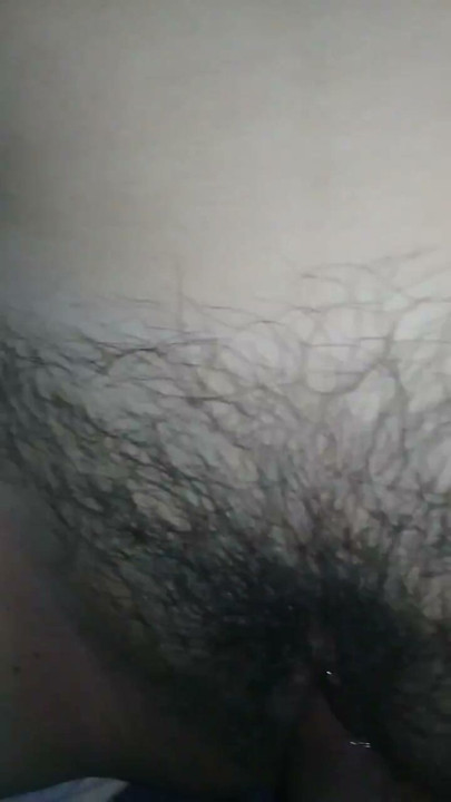 小妞给我的老婆送了满满的牛奶。这就是我离开他的方式。