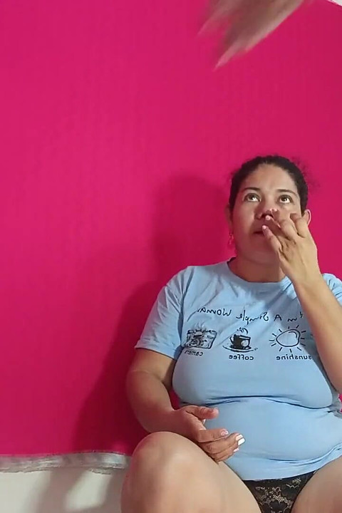 Глибокий заглот красивої латини