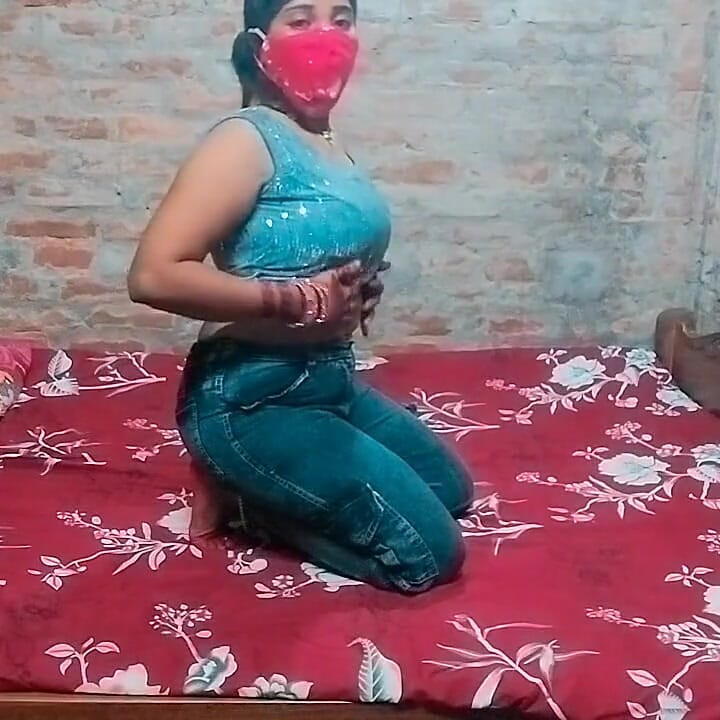 India caliente y joven cuñado follando coño completamente afeitado - pareja folla
