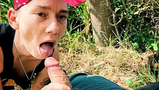 Istri nyepong kontol pov