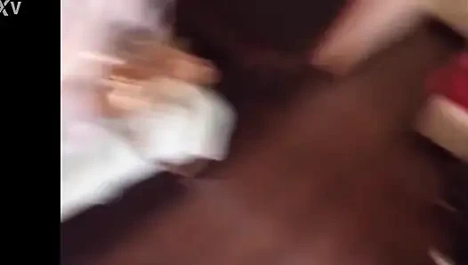 Сосет и трахается раком