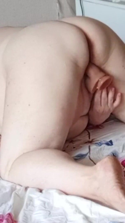 Must-share moment from "neighbor with big round ass masturbates pussy with toys"