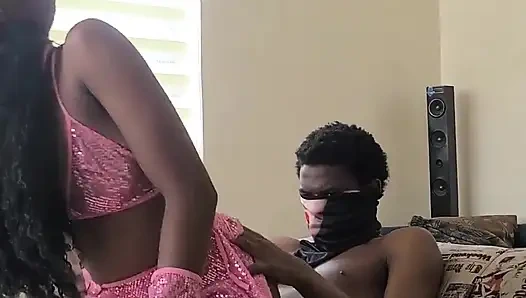 Трахнул худенькую ос у нее дома