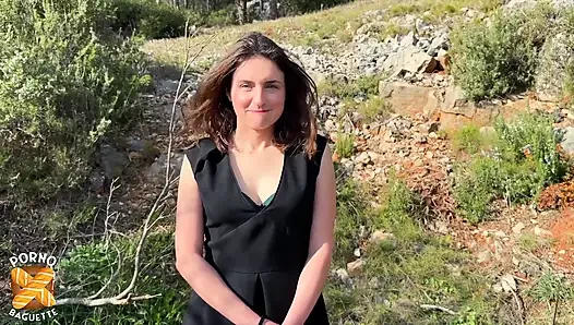 Lila, seksi Fransız orta yaşlı seksi kadın, masaj ve kamera önünde