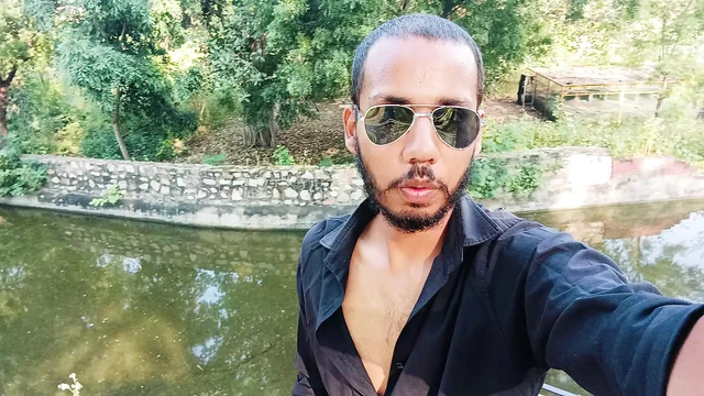 Men in black 🍆