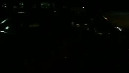 Cewek pirang klasik disetubuhi dengan keras sebelum dicrot di muka