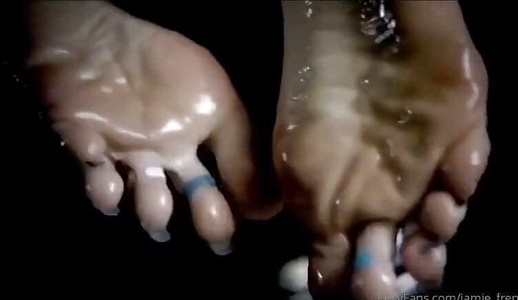 Bluenails_2