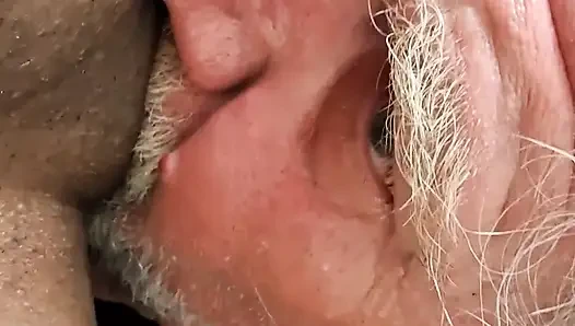 10 menit wajahku dicrot sperma dalam 8 menit