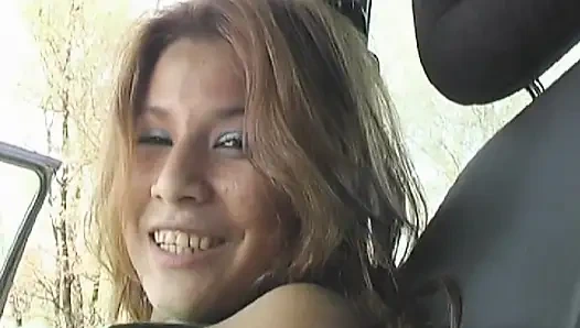 Она сосущая член французская дама, которая может заставить любого человека кончить