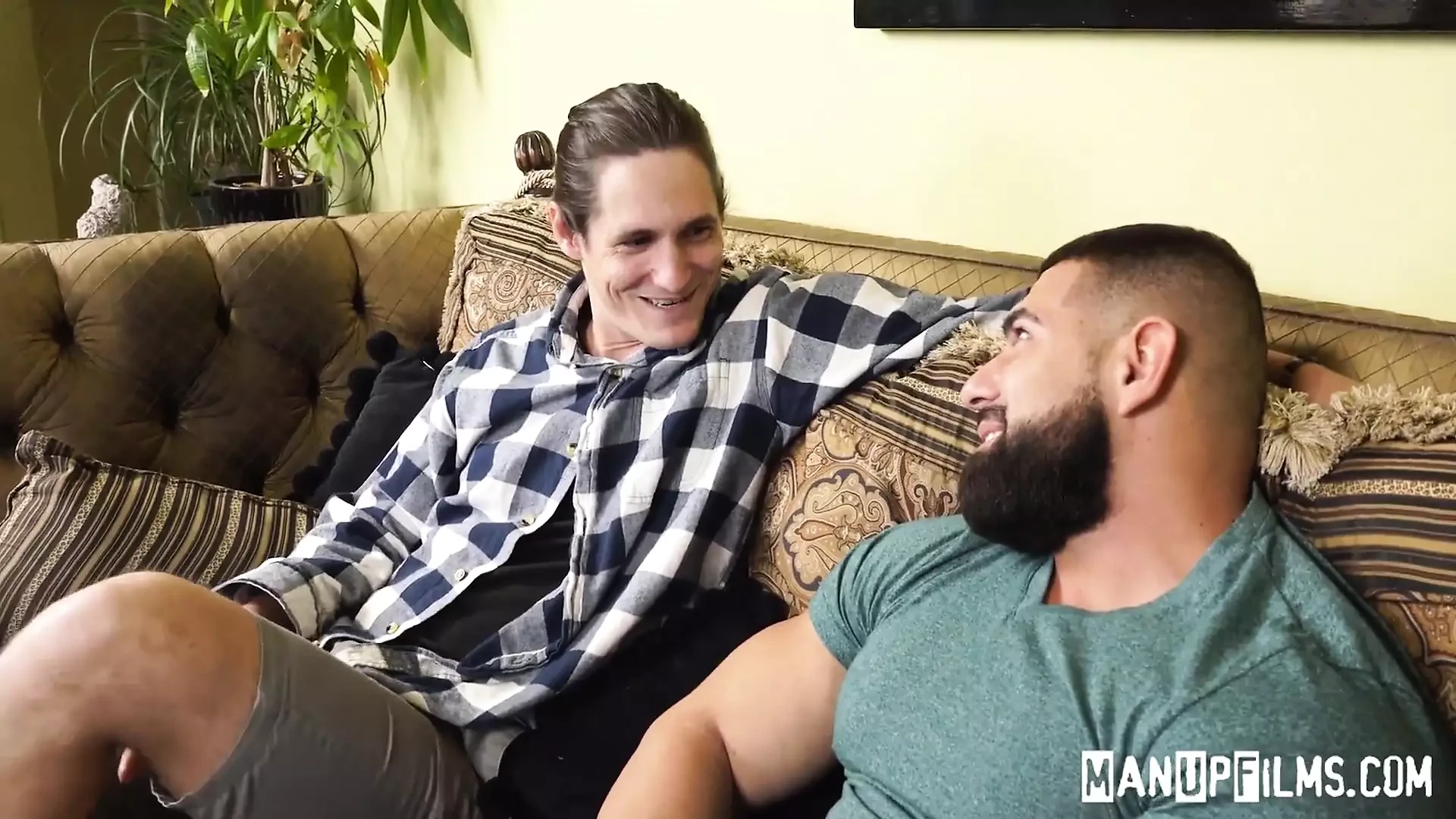 Ngentot untuk crystals - clubbangboys