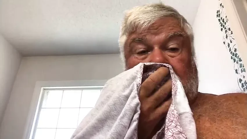 Apu elélvez a kamerán