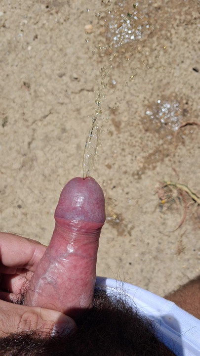 Nice outdoor pissing