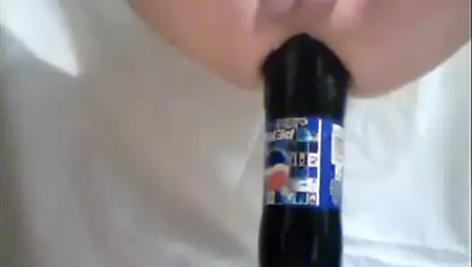 1.5 Liter Pepsi im Arsch